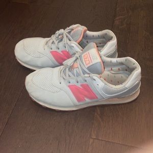 New Balance Tennis Shoes